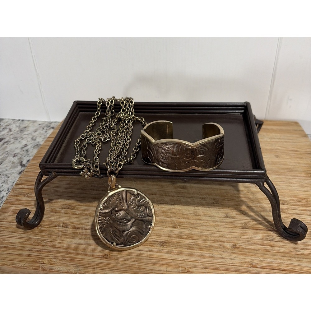 Patricia Nash Ladies Jewelry Set Antique Gold Tooled Medallion Necklace & Cuff